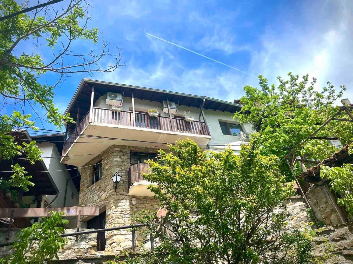 The Green Guest House Of Veliko Tarnovo-Amazing View, Top Location Kültér fotó